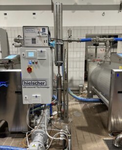 UIP6000hdT-industrial-probe-ultrasonicator-6000W-Hielscher-250x308.jpg